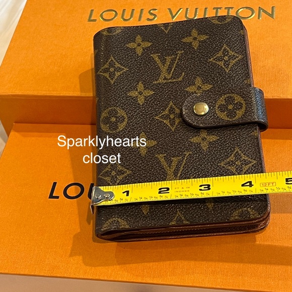 Louis Vuitton Zippe Bifold Wallet - Picture 11 of 15